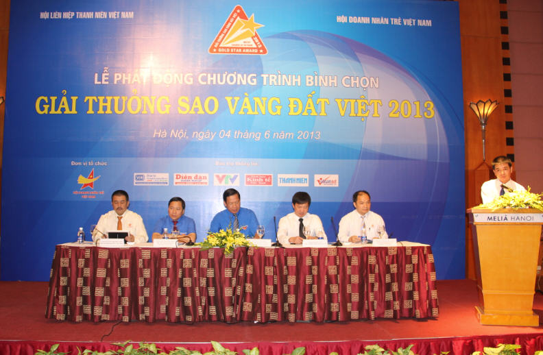 Phát động Giải thưởng Sao Vàng đất Việt 2013 