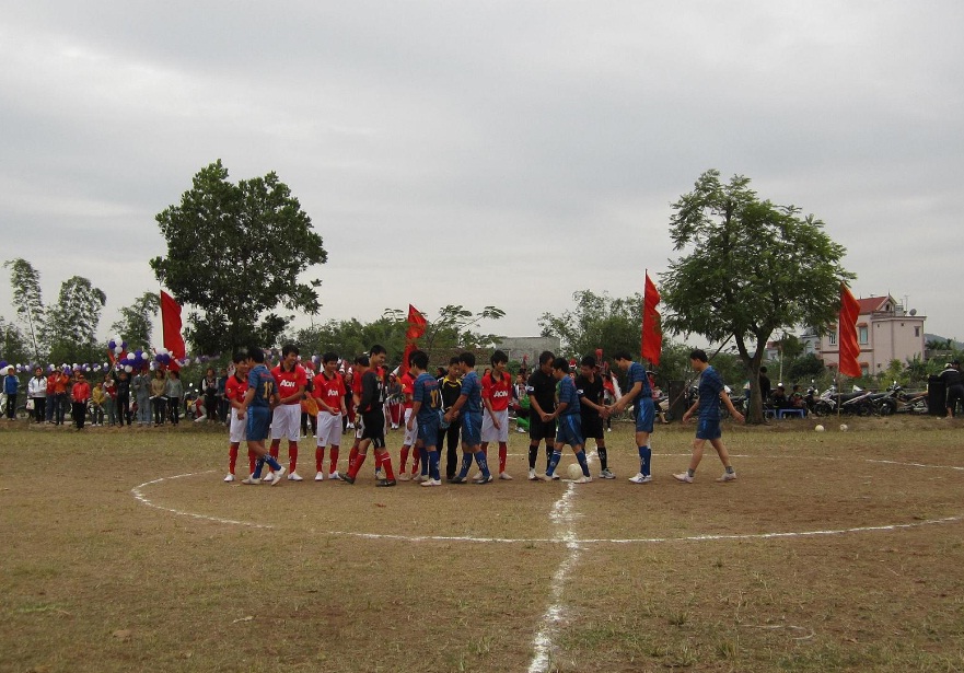 Lễ bế mạc giải bóng đá  Tập đoàn Việt Tiên Sơn lần thứ II - 2013 