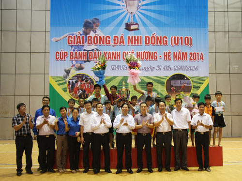 Chung kết Giải bóng đá nhi đồng U10 hè năm 2014