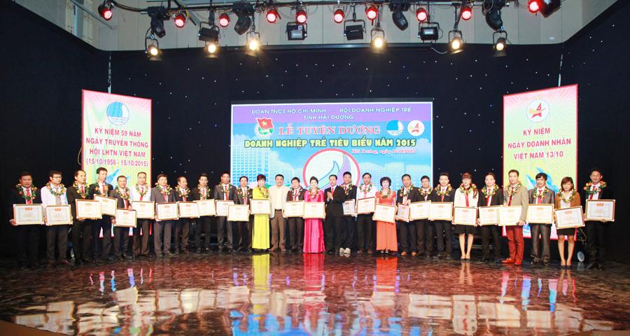 Danh sách 32 anh, chị được Trung ương Hội Doanh nhân trẻ Việt Nam tặng Bằng khen năm 2015