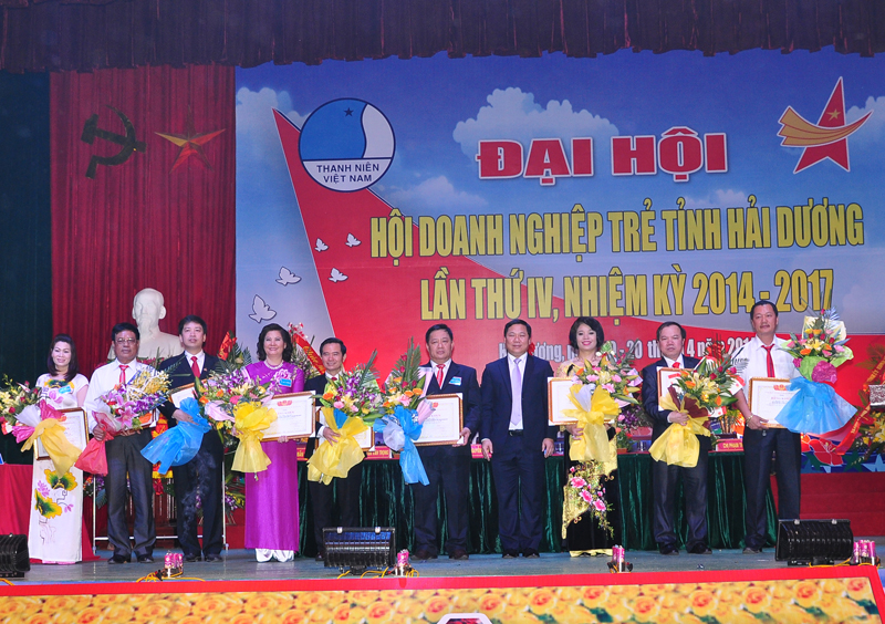 Danh sách 10 Doanh nhân nhận Bằng khen của Trung ương Hội LHTN Việt Nam