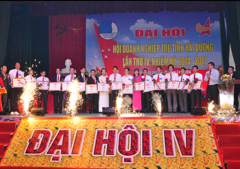 Danh sách 25 Doanh nhân nhận Bằng khen TW Hội Doanh nhân trẻ Việt Nam 