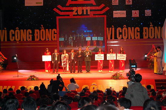 Tôn vinh Doanh nghiệp vì cộng đồng 2011