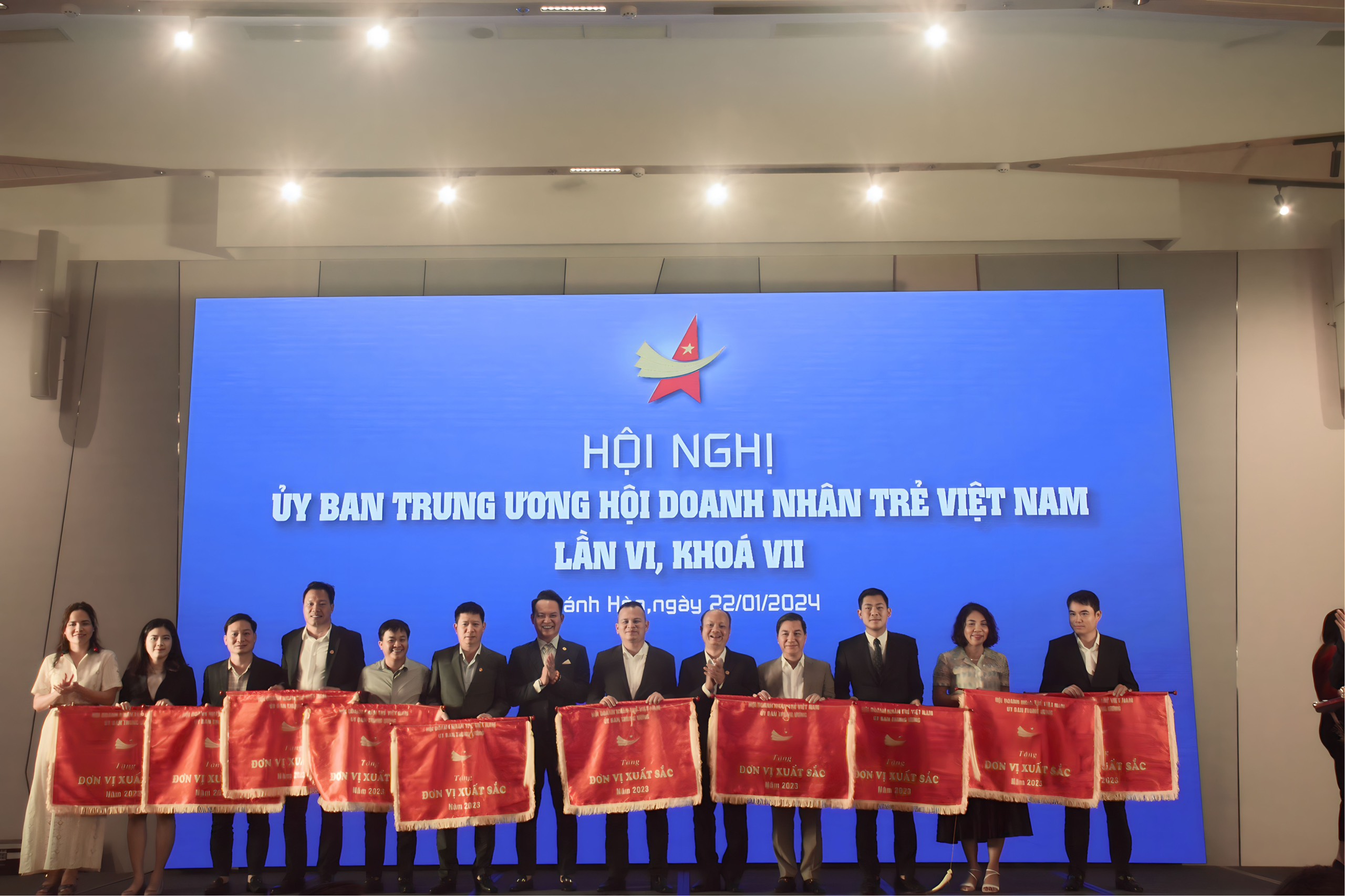 Hội nghị Ủy ban Trung ương Hội Doanh nhân trẻ Việt Nam lần thứ 6, khóa VII